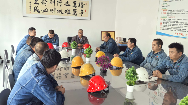 工投公司電解黨支部開(kāi)展主題黨日活動(dòng)